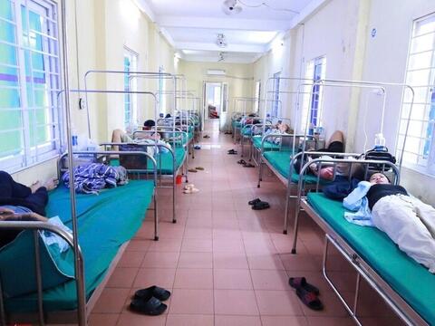 Nghệ An: 62 người nhập viện nghi ngộ độc thực phẩm