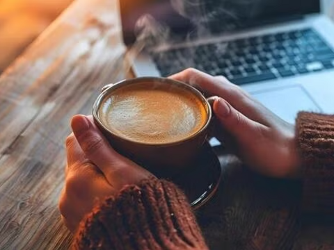 Uống cà phê điều độ giúp giảm căng thẳng hiệu quả