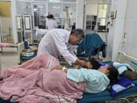 Nhiều mẫu thực phẩm vụ hơn 40 người ngộ độc ở Quảng Trị phát hiện vi khuẩn