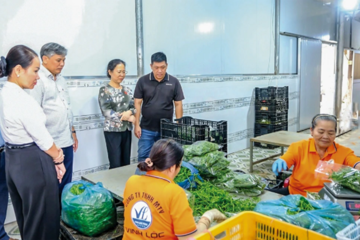 Đẩy mạnh cải cách hành chính, tạo môi trường kinh doanh thuận lợi