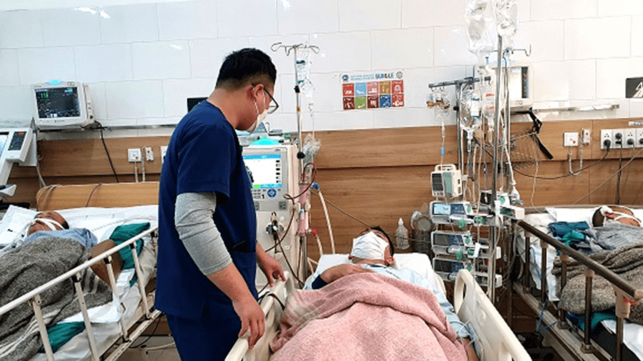 Báo động gia tăng ngộ độc rượu