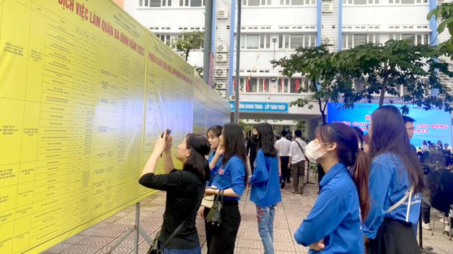 Hỗ trợ tìm việc mới cho lao động thất nghiệp