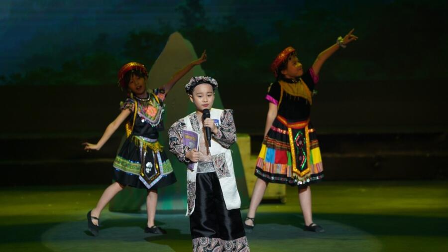 Cậu bé 7 tuổi giành giải Nhất vòng thi cán đích