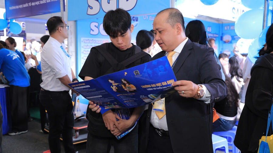 Ngưỡng điểm xét tuyển 15: Không phải rào cản với thí sinh