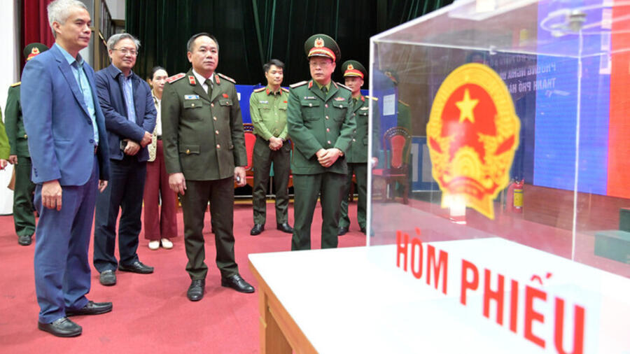 Công an Hà Nội bảo vệ tuyệt đối an ninh, an toàn bầu cử