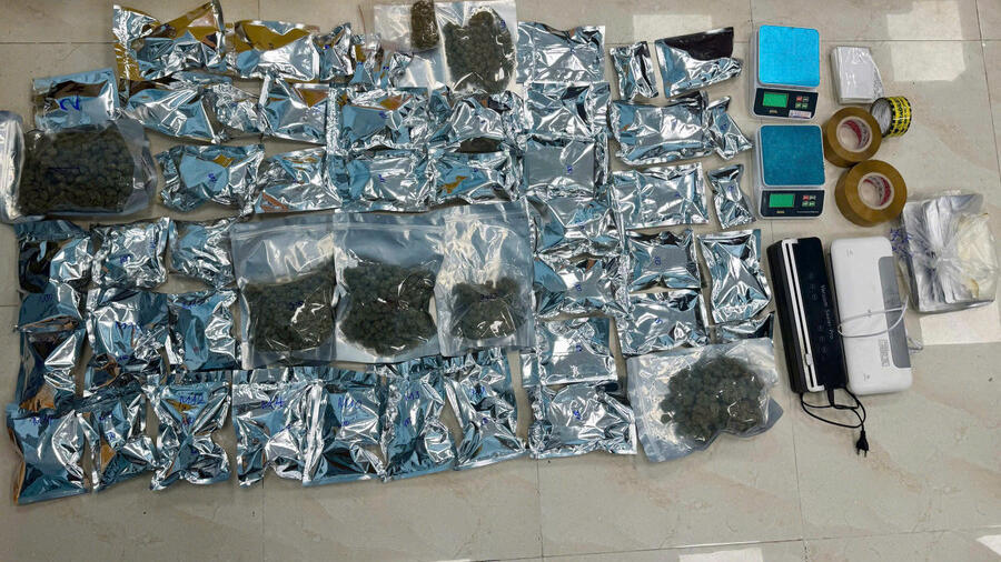 Công an Đà Nẵng bóc gỡ đường dây cần sa 'khủng' núp bóng shop quần áo livestream