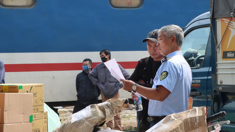 Tìm chủ sở hữu 27 tang vật vi phạm bị tạm giữ tại Ga Hà Nội