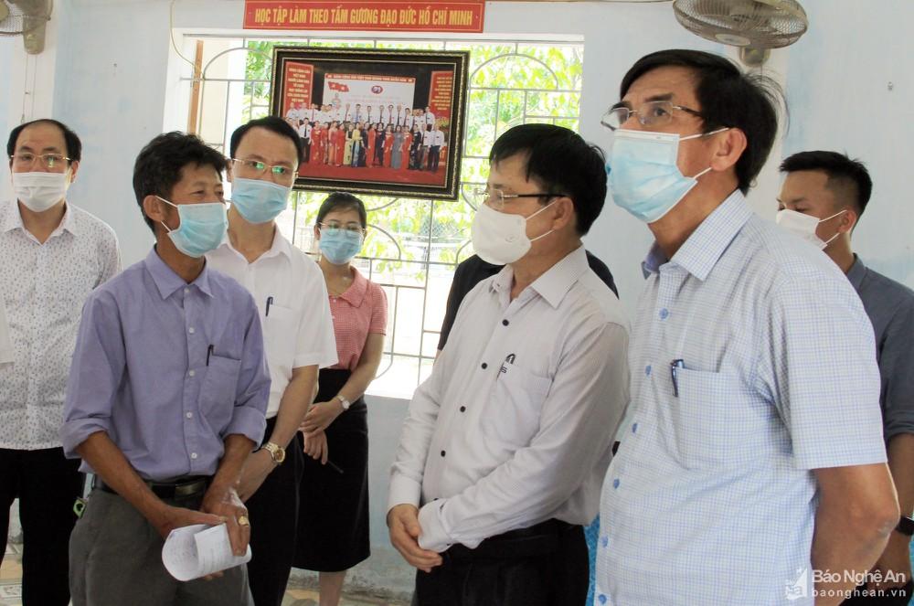 Lãnh đạo tỉnh kiểm tra công tác bầu cử tại huyện Diễn Châu, thị xã Cửa Lò