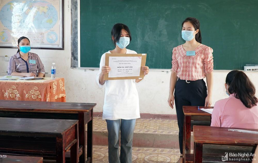 Giáo viên Nghệ An 'giải mã' đề thi môn Ngữ văn lớp 10