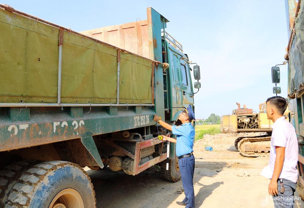 Nghệ An: Tăng cường xử lý vi phạm xe quá khổ, quá tải, ô tô vận tải khách trái quy định dịp Tết