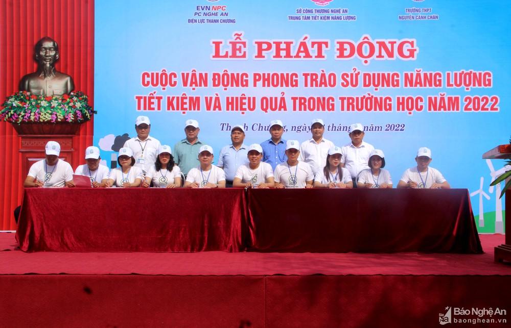 Nghệ An phát động phong trào sử dụng năng lượng tiết kiệm và hiệu quả trong trường học