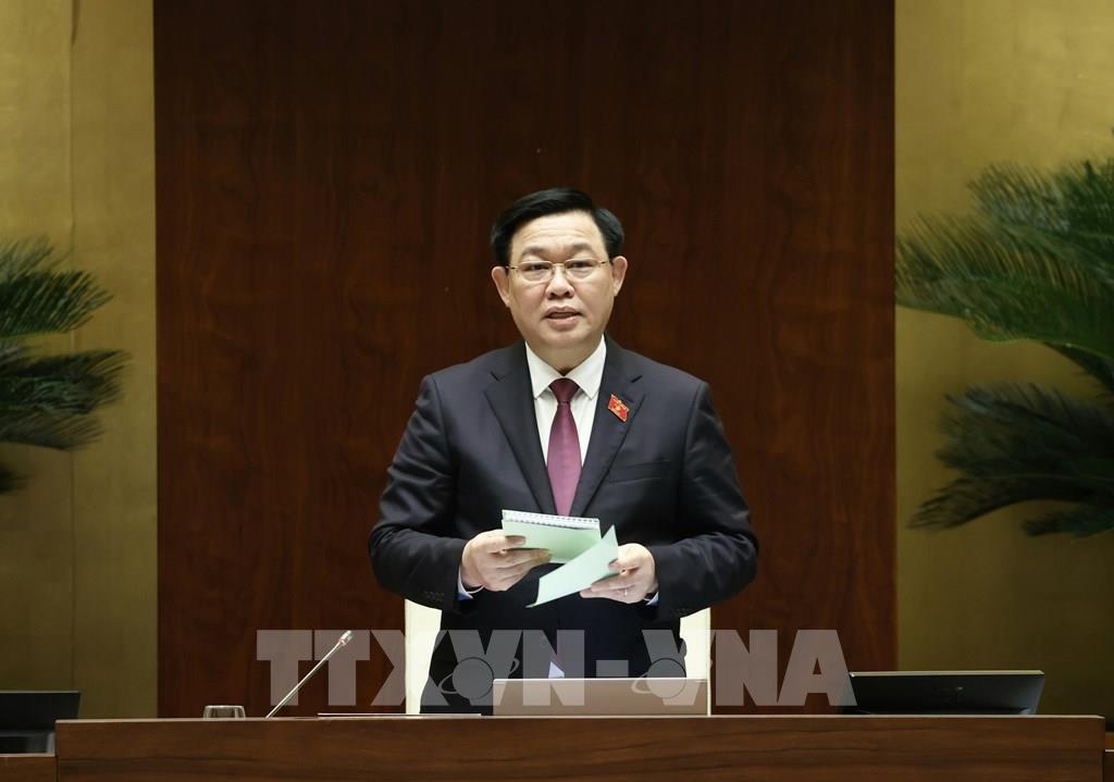 Chủ tịch Quốc hội Vương Đình Huệ phát biểu kết thúc chất vấn nhóm vấn đề về lĩnh vực giao thông vận tải. (Ảnh: TTXVN)