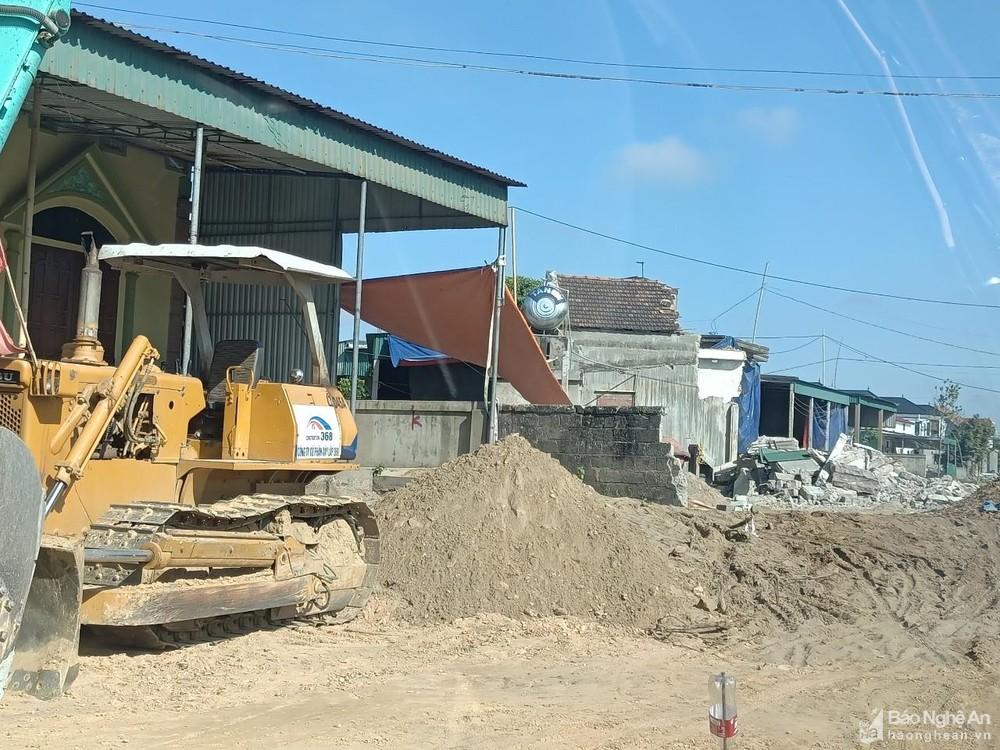 Hướng giải quyết vướng mắc dự án đường quốc gia ven biển liên quan 2 hộ dân ở thị xã Cửa Lò ảnh 2