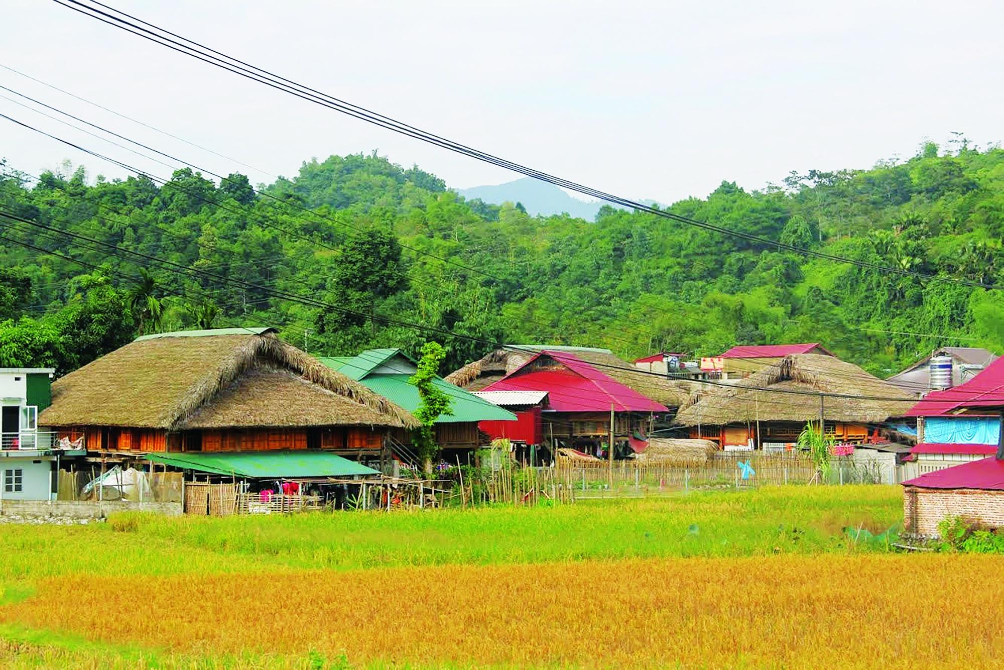 Hà Giang đề ra 11 giải pháp, phấn đấu đến 2025 sẽ có 82 xã đạt chuẩn nông thôn mới - Ảnh 2.