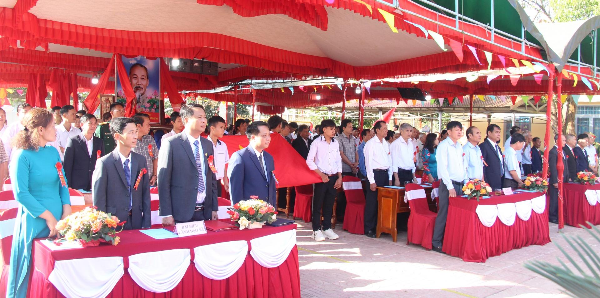 Các đại bie`e`ur dự le`e`````````````x` kỷ nie`e`mj