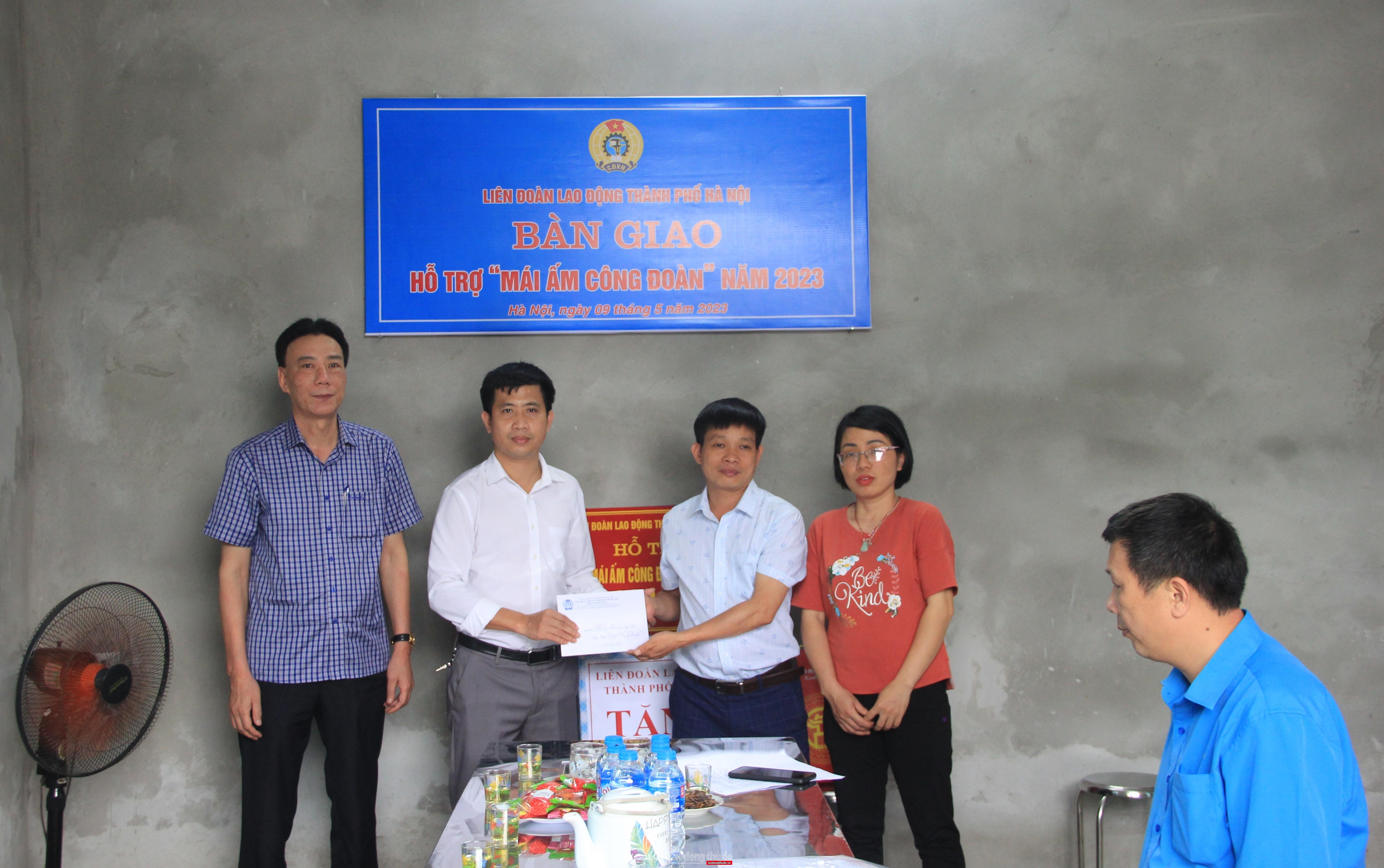 Trao hỗ trợ “Mái ấm Công đoàn” cho đoàn viên khó khăn ngành Nông nghiệp