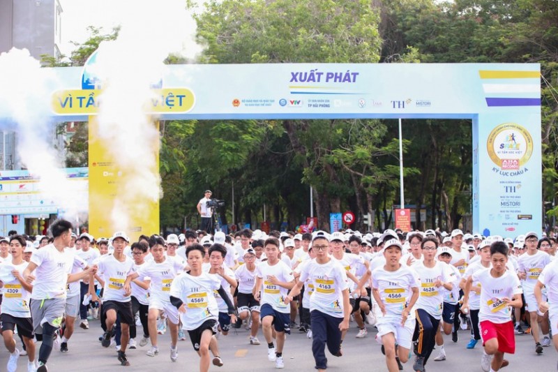 Bí thư Thành ủy Hải Phòng cùng 4.500 vận động viên tham gia Giải chạy S-Race 2023