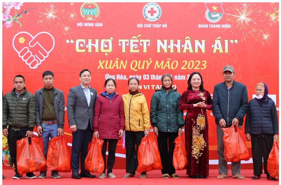 63.000 suất quà “Tết nhân ái”