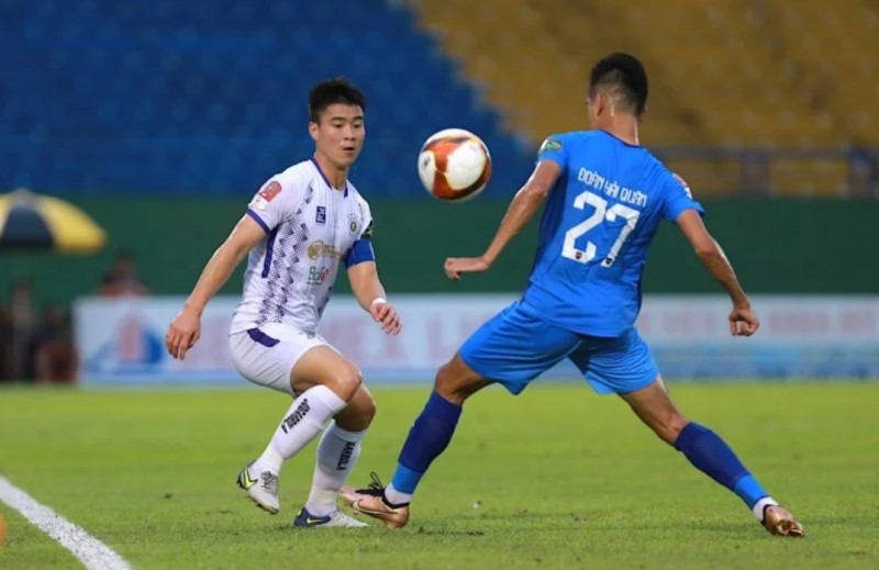 Trận Bình Dương và Hà Nội diễn ra lúc 18h00 ngày 24/11, thuộc trận đá bù vòng 1 V-League