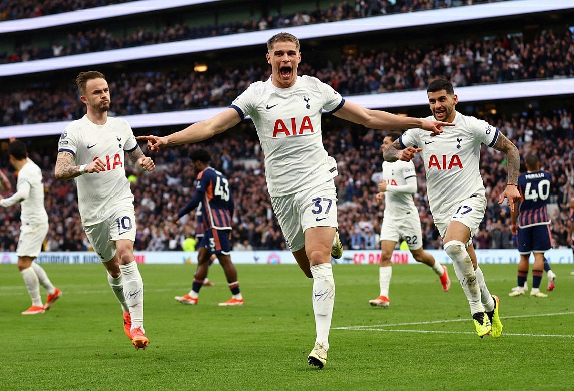 Bảng xếp hạng vòng 32 Ngoại hạng Anh ngày 8/4: Tottenham vươn lên Top 4, Chelsea lại gây thất vọng