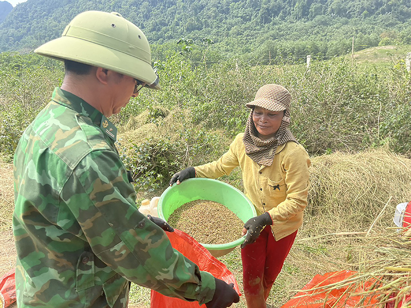 Siêng năng, tích cực, trách nhiệm, gương mẫu,… là những đánh giá mà nhiều người dành cho người phụ nữ giàu nghị lực này.