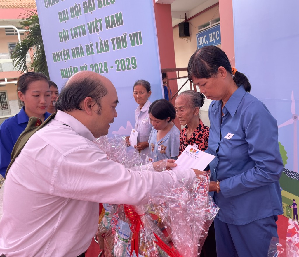 Thanh niên TP Hồ Chí Minh tích cực xây dựng Nông thôn mới