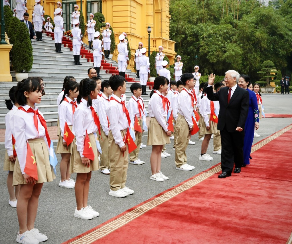 Tổng Bí thư Nguyễn Phú Trọng trong tim giáo viên, học sinh Thủ đô