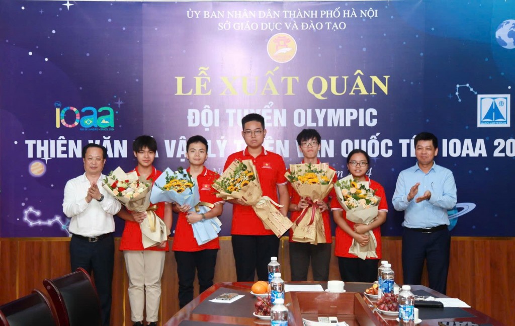 5 học sinh Hà Nội đều đoạt huy chương Olympic IOAA năm 2024