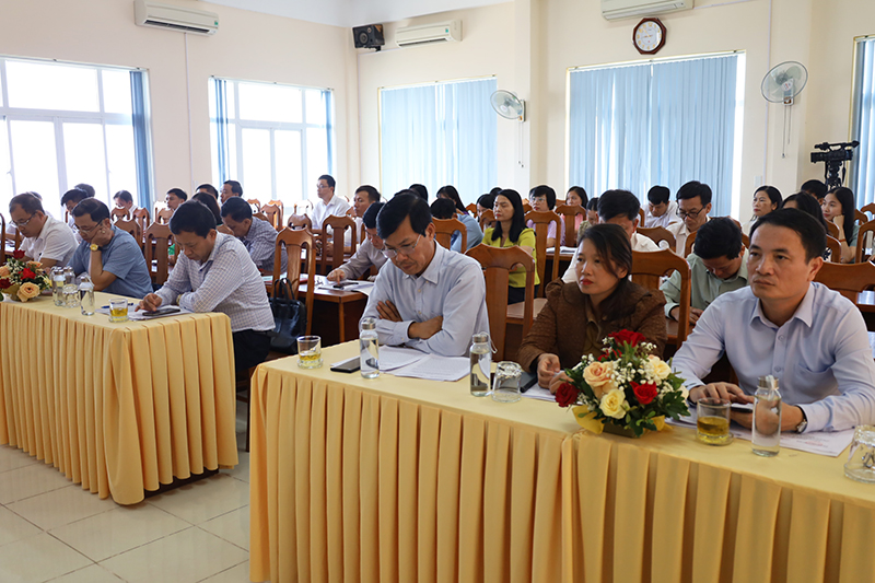 Các đại biểu tham dự hội nghị.