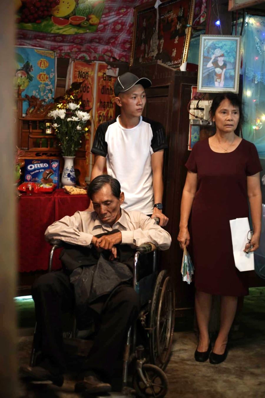 NSND Minh Châu và Thương Tín trong 'Cu li không bao giờ khóc'. nsnd-minh-chau-lai-sang-danh-2.jpg