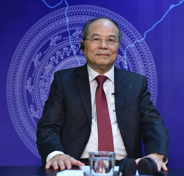 GS.TS Vũ Sinh Nam, Cố vấn cao cấp về Sốt xuất huyết, Viện Vệ sinh Dịch tễ Trung ương, Tổng Thư ký Hội Y học Dự phòng Việt Nam. sxh2.jpg