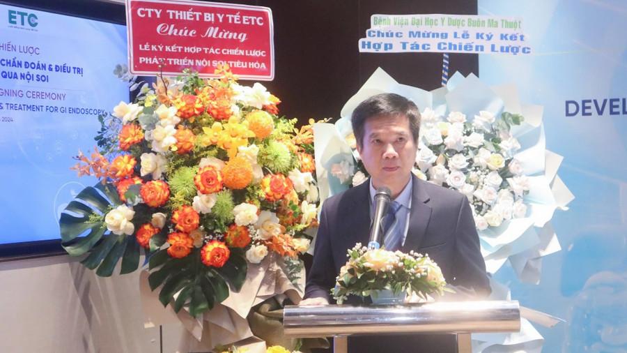BSCK2 Võ Minh Thành, Giám đốc Bệnh viện Đại học Y Dược Buôn Ma Thuột phát biểu tại lễ ký kết. (Ảnh: PV) a1-dhyd-5810.jpg
