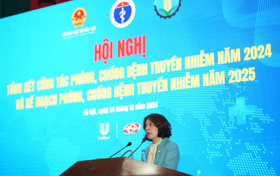 Thứ trưởng Bộ Y tế Nguyễn Thị Liên Hương phát biểu tại sự kiện. benhtruyennhiem-2.jpg
