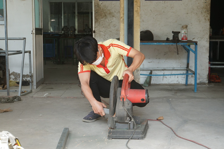 Sinh viên ngành Công nghệ ô tô, Trường Cao đẳng Đại Việt Sài Gòn. Ảnh: Lê Nam giao-duc-nghe-nghiep-1.jpg