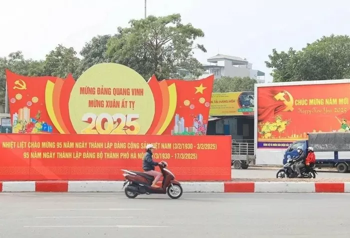 Chúng ta cần tỉnh táo, nhận diện chính xác, đấu tranh hiệu quả, kịp thời để bác bỏ mọi luận điệu xuyên tạc, sai trái về công tác xây dựng Đảng. Ảnh HNM Chúng ta cần tỉnh táo, nhận diện chính xác, đấu tranh hiệu quả, kịp thời để bác bỏ mọi luận điệu xuyên tạc, sai trái về công tác xây dựng Đảng. Ảnh HNM