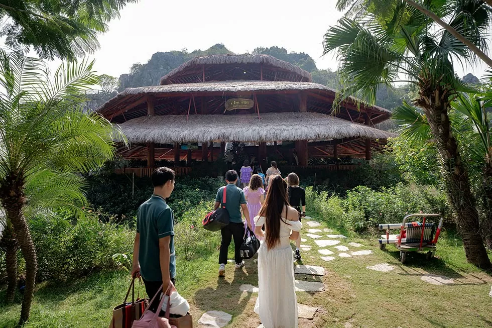 Ninh Bình: Xôn xao vụ du khách bị lừa 1 tỷ đồng Ninh Bình: Xôn xao vụ du khách bị lừa 1 tỷ đồng