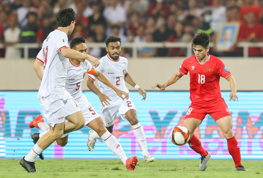 Khuất Văn Khang không ngừng thi đấu cho các cấp độ đội tuyển trong 2 năm qua. Ảnh: Hoàng Linh. doi-tuyen-u22-viet-nam3.jpg