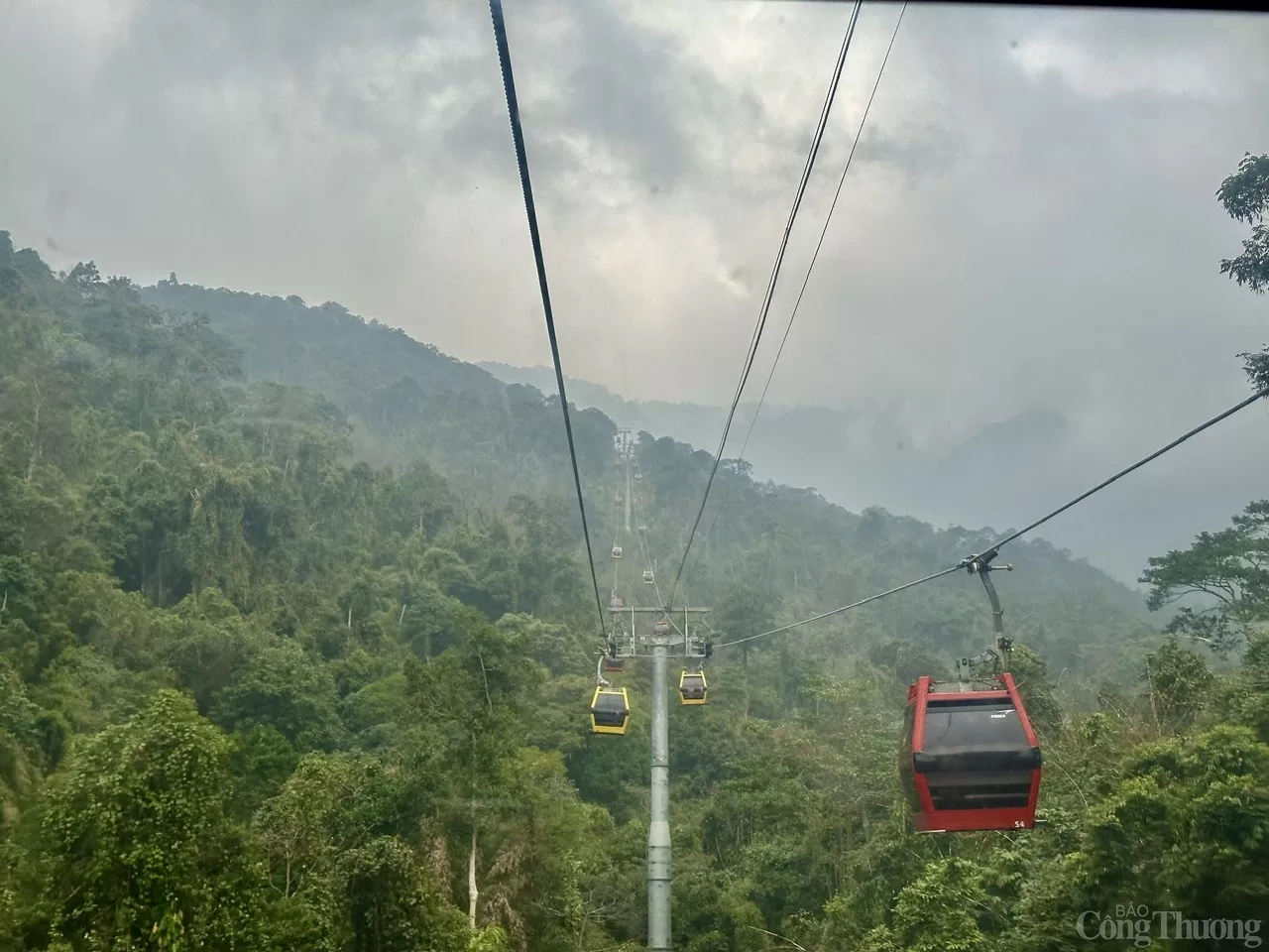 Vĩnh Phúc: Du khách nô nức trẩy hội Tây Thiên Vĩnh Phúc: Du khách nô nức trẩy hội Tây Thiên