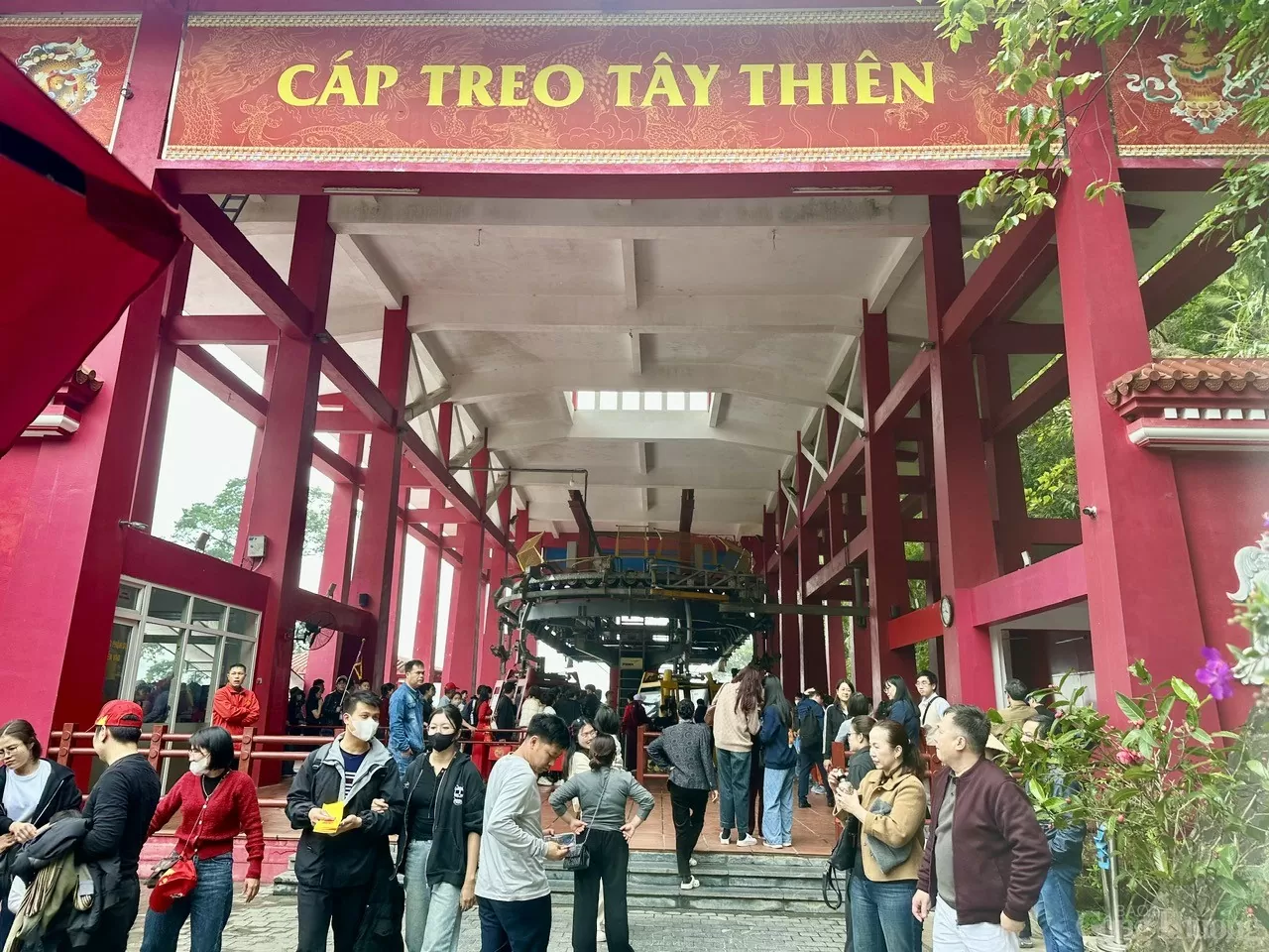 Vĩnh Phúc: Du khách nô nức trẩy hội Tây Thiên Vĩnh Phúc: Du khách nô nức trẩy hội Tây Thiên