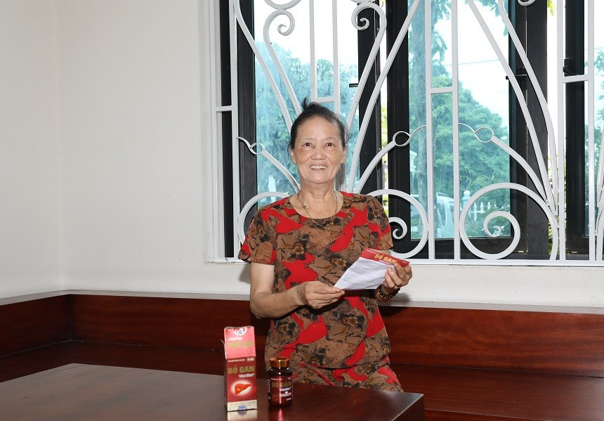 Nhờ có Bổ gan Tâm Bình, bà Tác ăn uống ngon miệng, không còn mẩn ngứa, mề đay, tinh thần thoải mái. anh-2-tam-binh-5.jpg