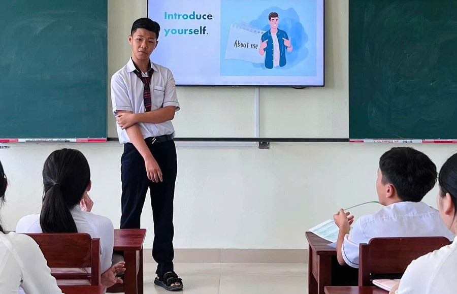 Giờ học tại Trường THPT Phú Bài (TP Huế). Ảnh: NTCC giai-phap-go-kho-3.jpg