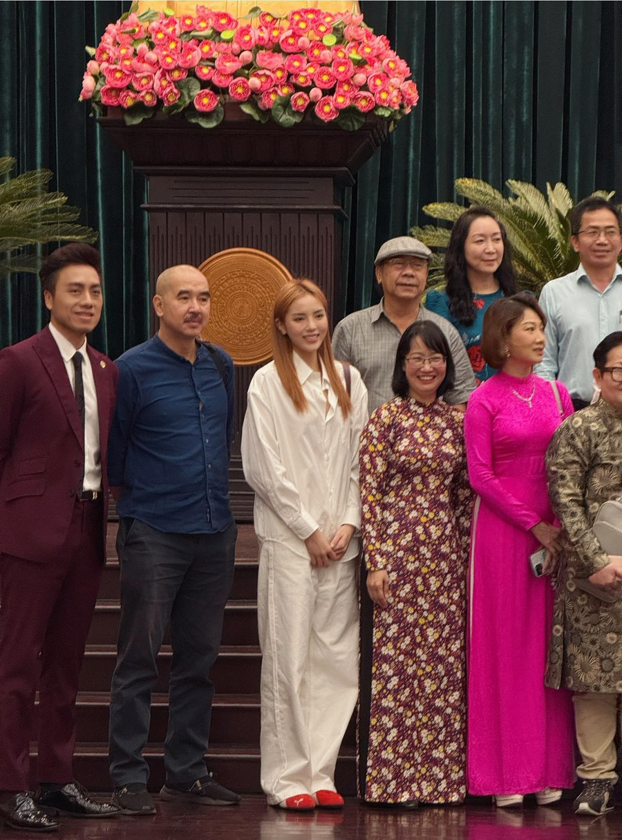 Hoa hậu Kỳ Duyên bị chê bai ăn mặc xuề xòa, kém lịch sự. ky-duyen-1.jpg