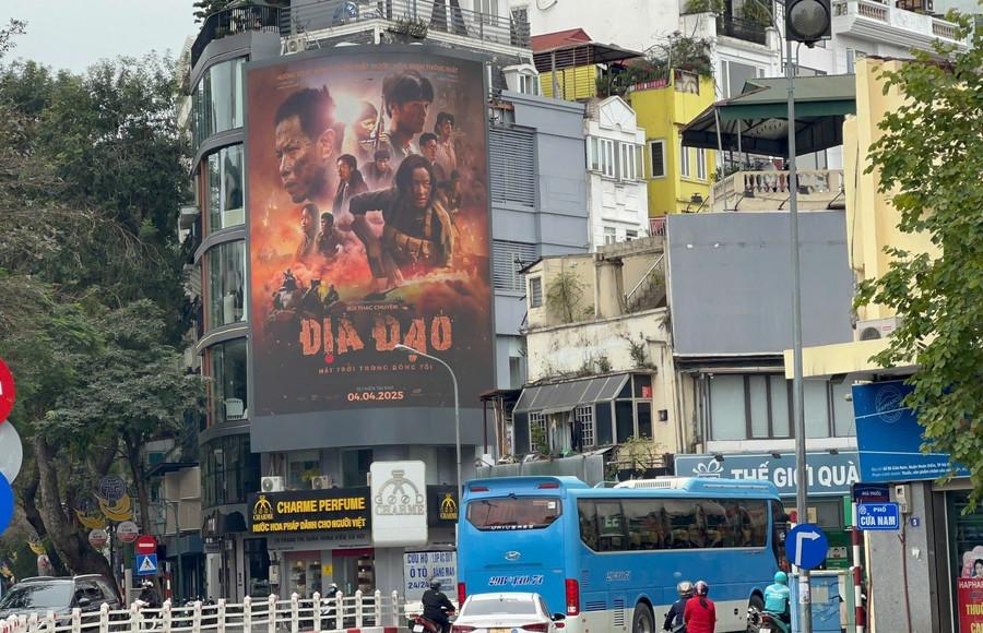 Giới chuyên gia dự đoán bộ phim sẽ sớm gia nhập câu lạc bộ phim Việt trăm tỷ và cán đích doanh thu 200 tỷ đồng. rong-duong-dua-phim-chien-tranh-vao-rap-2.jpg