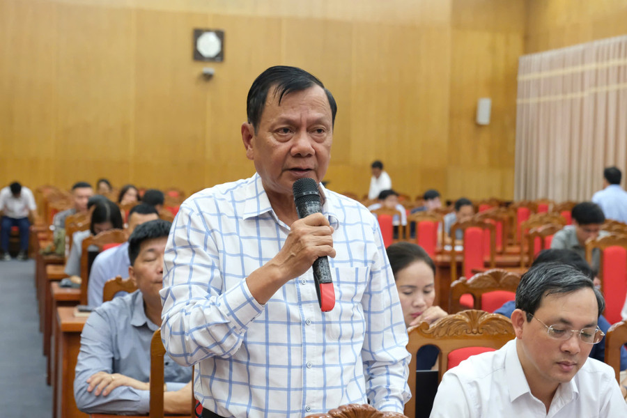 Phó Giám đốc Sở GD&ĐT Bắc Giang Nguyễn Văn Thêm thông tin với báo chí tại hội nghị. them.jpg