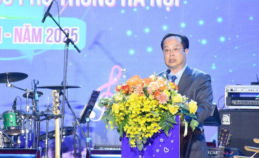 Giám đốc Sở GD&ĐT Hà Nội Trần Thế Cương phát biểu khai mạc vòng sơ khảo. cuong-1.jpg