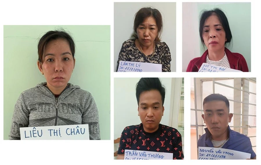 Nhóm người dàn cảnh để cướp giật tài sản tại cơ quan công an.