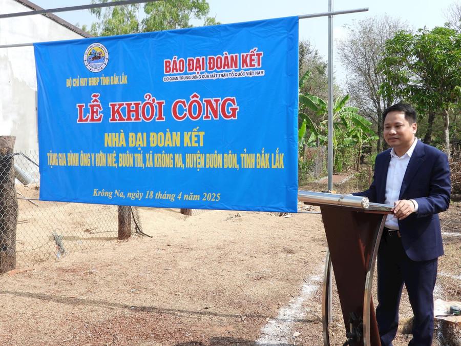 Nhà báo Trương Thành Trung, Tổng biên tập Báo Đại Đoàn Kết phát biểu tại buổi lễ. Ảnh: Thanh Nga.