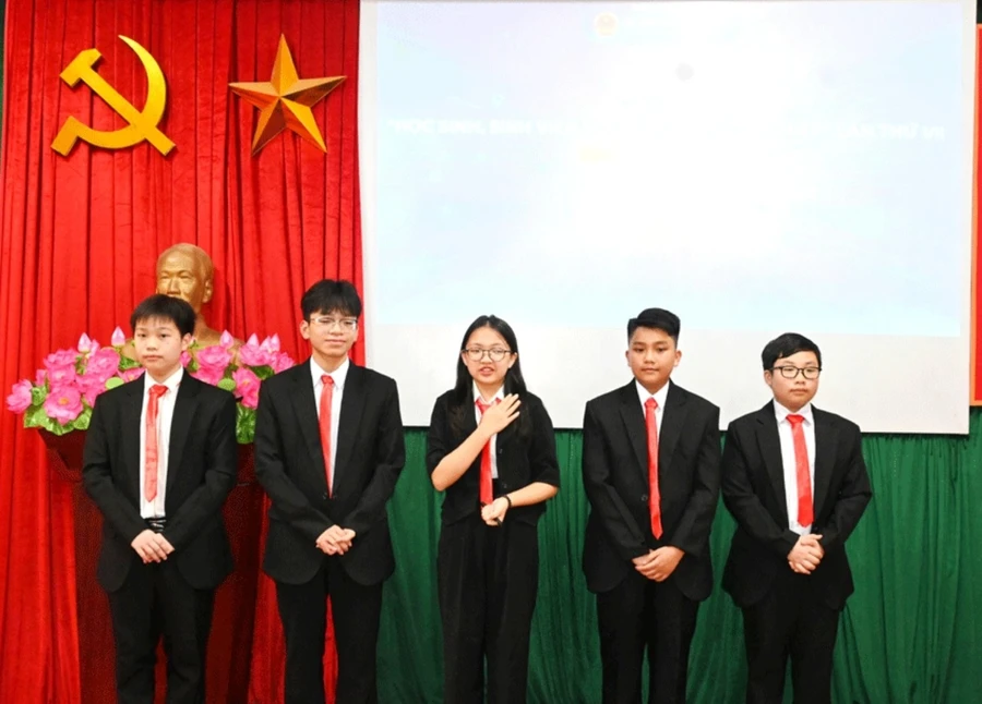 Nhóm tác giả của Dự án “No Vape Life”.