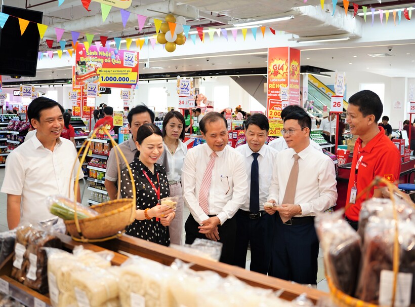 Nghệ An sẽ đưa sản phẩm OCOP và đặc sản của tỉnh nhà đến với đông đảo người tiêu dùng, thông qua các hệ thống các Trung tâm Thương mại và Siêu thị trong những thời gian tiếp theo.