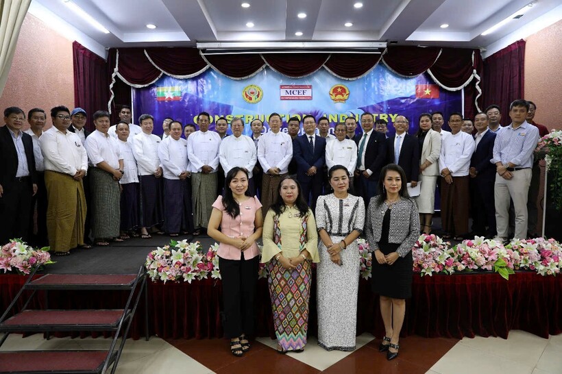 Trong khuôn khổ Diễn đàn, doanh nghiệp hai bên đã kết nối, thảo luận trực tiếp, doanh nghiệp hai bên đã trao đổi sâu, thực tiễn tiến tới hợp tác đáp ứng các dự án, nhu cầu mạnh mẽ hiện này tại địa bàn